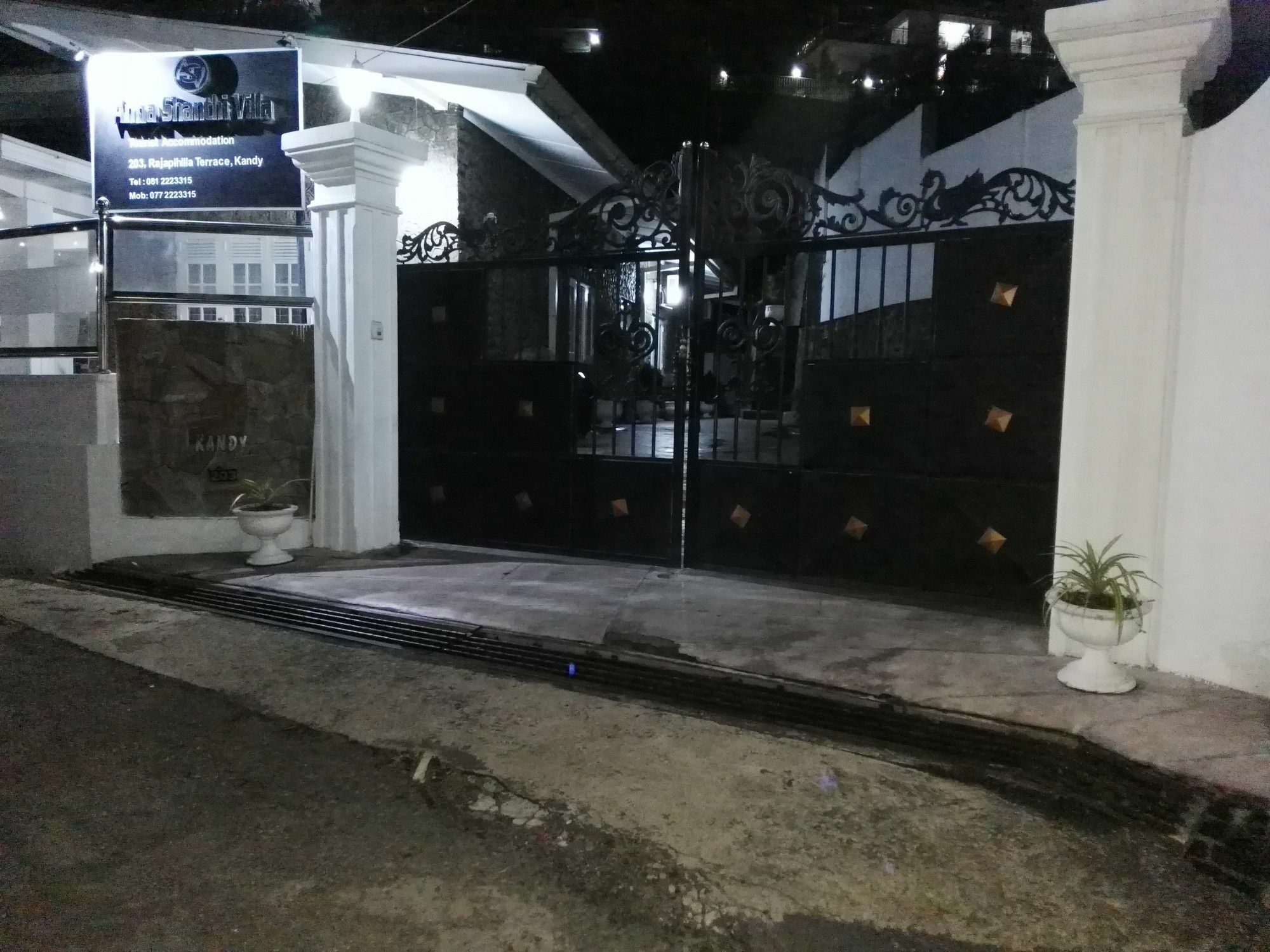 Anna Shanthi Villa Kandy Exterior photo