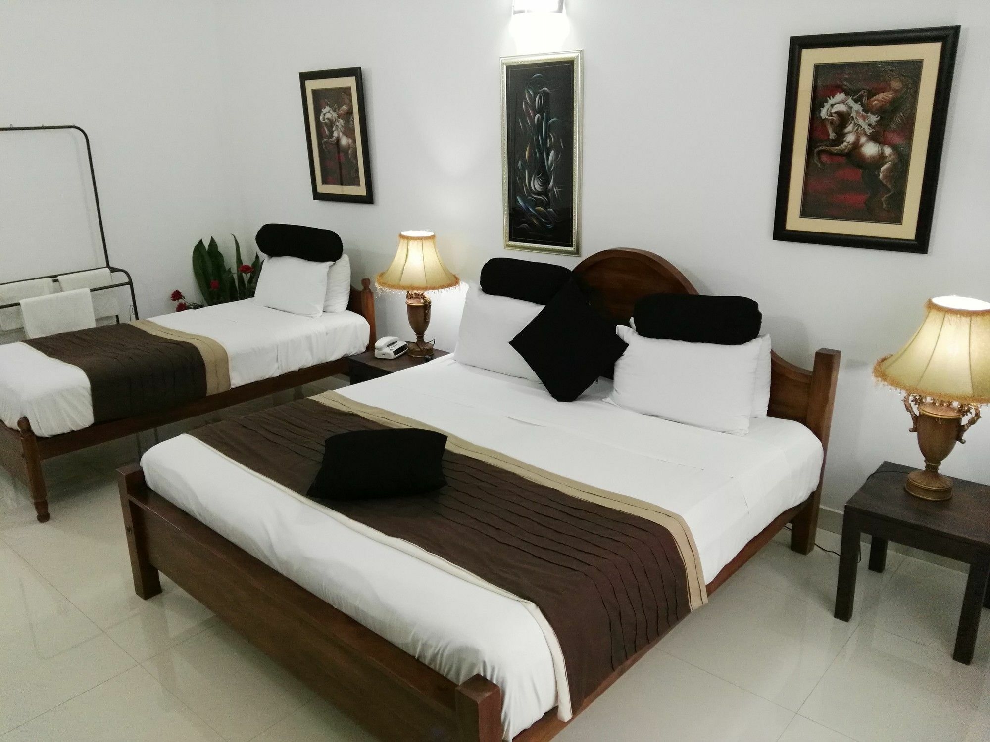 Anna Shanthi Villa Kandy Exterior photo